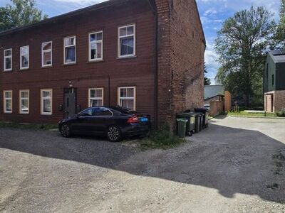 Ahiküttega äsja renoveeritud korter Kastanis !