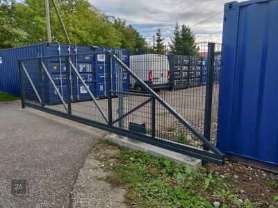 Konteinerladu.ee - Autoga ukse ette!