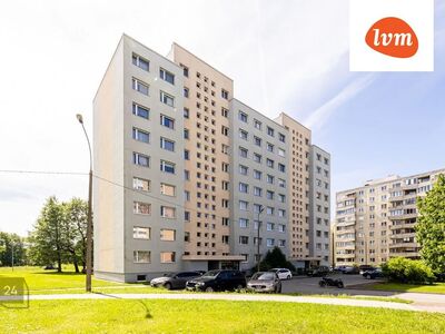 Müüa 1-toaline korter eraldi köögi ja rõduga.