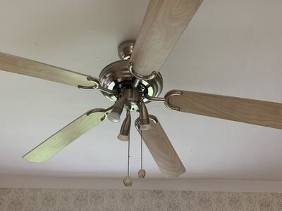 Ventilaatoriga lamp