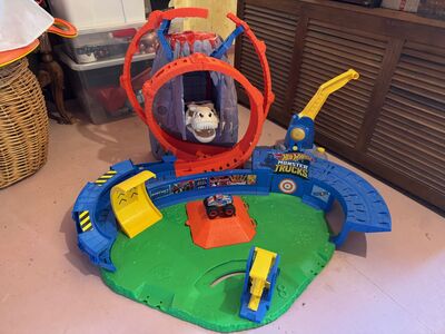 HotWheels Monster Trucks T-Rex Volcano Arena