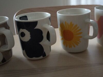 Marimekko kruusid 4tk + salvrätikud