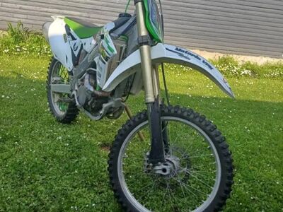 Kawasaki kx450f ja kx250f