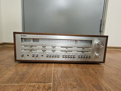 Yamaha CR-1000 FM Stereo Receiver