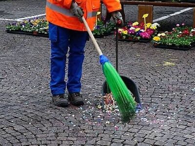 Mees otsib tööd kojamehena/majahoidjana