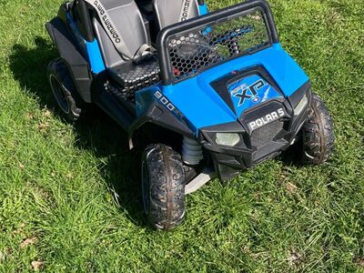 Laste UTV Polaris RZR 900