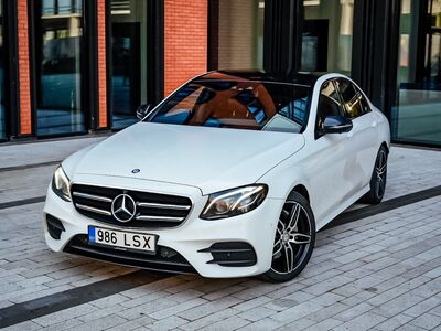 Mercedes-Benz E 220 AMG Styling Night Package
