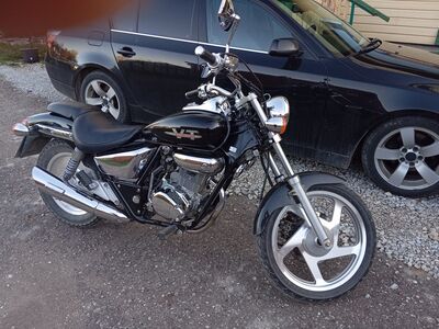 VT Evolution  125cc 2004