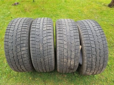 225/60 R18 Toyo Observe GSi-6 фрикционные шины