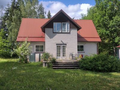 Maja kõrvalhoonetega, soodushinnaga