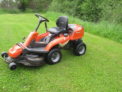 Murutraktor-raider Husqvarna R213C 2021