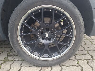 21" BBS veljed koos 275/45 ZR21 suverehvidega