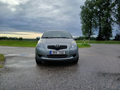 Toyota Yaris 1.3 64KW, 2006.a. 146 000