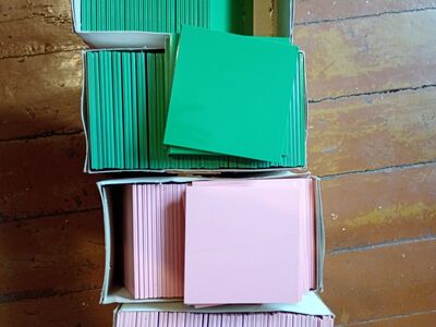 Ära anda plastmassist plaadid 10x10