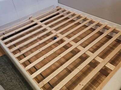 Voodiraam 160x200