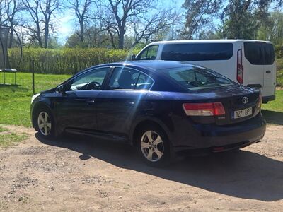 Toyota avensis 2011