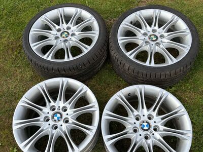 BMW erilaiad veljed suverehvidega (style 135)