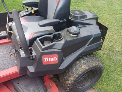 Niiduk TORO Titan X5450 137 cm
