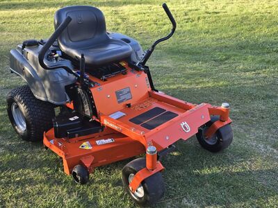 Murutraktor Husqvarna RZ4824F