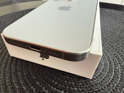 IPhone 15 pro 128gb