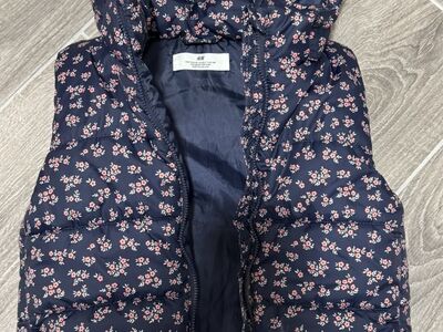 H&M vest, 122-128cm