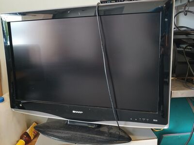 Teler  Sharp Aquos 32"