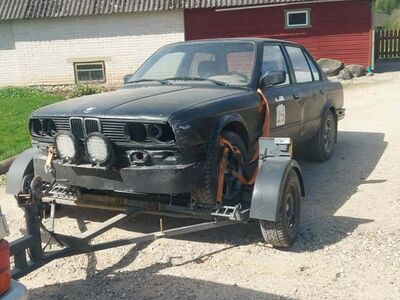 BMW E30