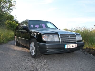 Mercedes-benz 300TD (w124)