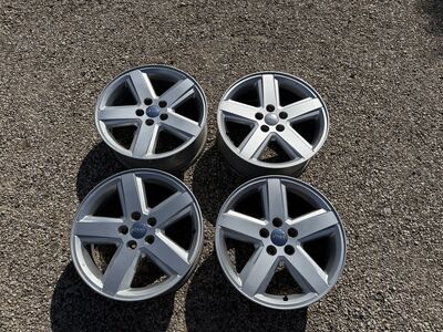 Jeep (5x114,3) 18 tolli originaal valuveljed