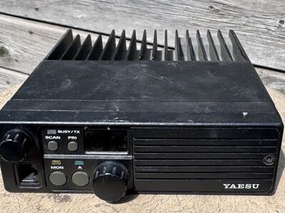 Professionaalne raadiojaam Yaesu VX-1000
