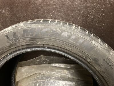 Rehv 235/50 R18