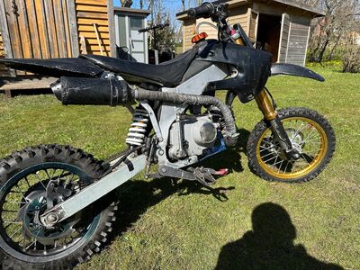 Krossikas 110cc + varuosad