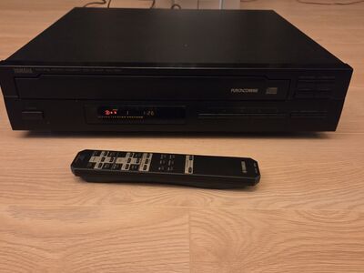CD-mängija Yamaha