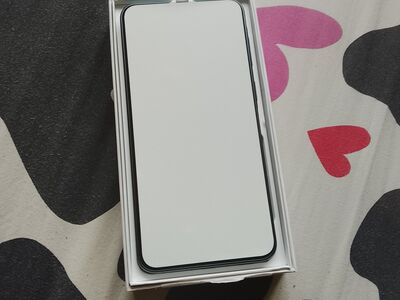 Müüa UUS PAKENDIS Samsung galaxy a37 5g