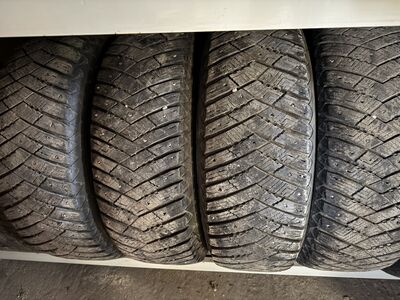 Goodyear 225/70 R16 naastrehvid