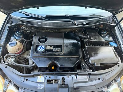 VOLKSWAGEN POLO / AUTOMAAT / TÜV 10.2026