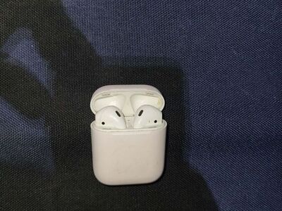 AirPods