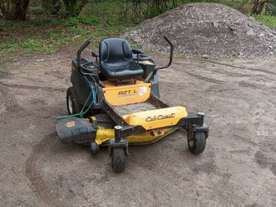 Cub Cadet Zero Turn murutraktor
