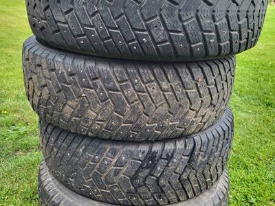 195/65/R15 8mm 25eur komplekt