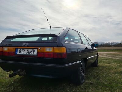 Audi 100 C3