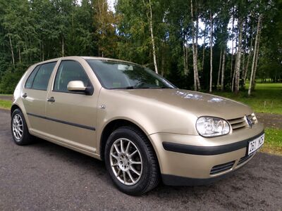 Volkswagen Golf 1.6 74kW üv 03.2027