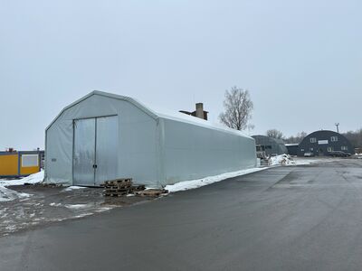 PVC hall riiulitega
