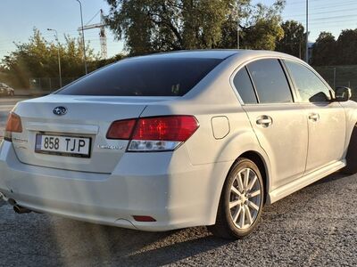 Subaru Legacy 2.5 123 kw