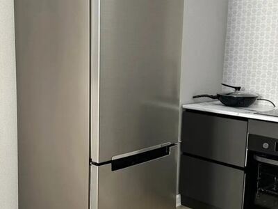 Samsung jäävaba kvaliteetne külmik 185 cm.