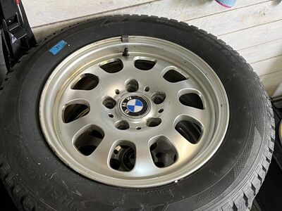 Bmw veljed+195/65r15 rehvid