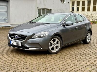 Volvo V40 Momentum