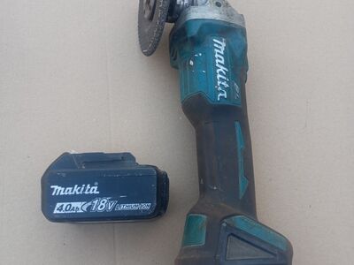 Makita dga 511