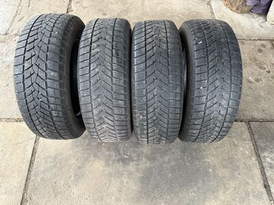 Goodyear UltraGrip Ice 235/55R17 108T