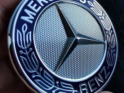 Mercedes-Benz kapoti embleem