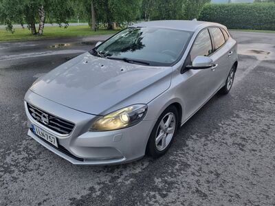 Volvo V40 2014.a. Diisel 1.6 84kw Automaat Webasto